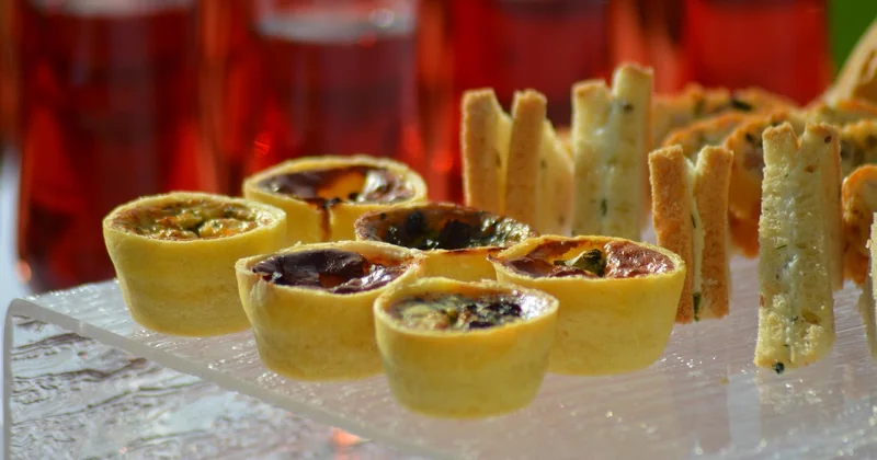 Les erreurs fréquentes qui ruinent les mini quiches (et comment les éviter)