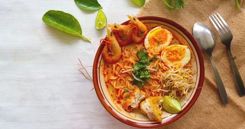 L'équilibre de la sauce : lait de coco, sucre et sauce de poisson